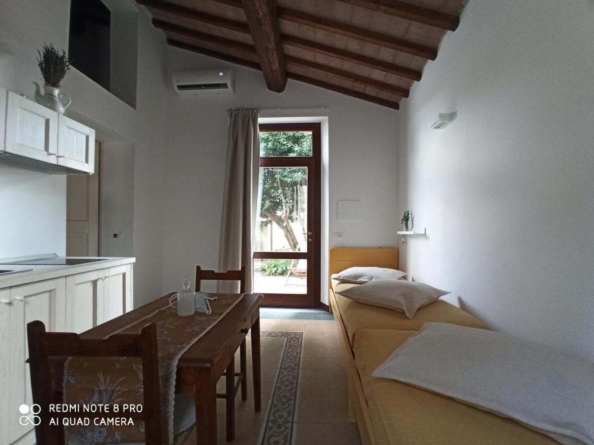 Villa Di Campagna Santa Giulia Carbonifera Extérieur photo